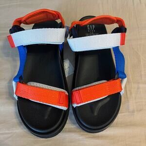 NWT Gap Boy’s Size 1-2 Orange, White, and Blue Adjustable Strap Sandals